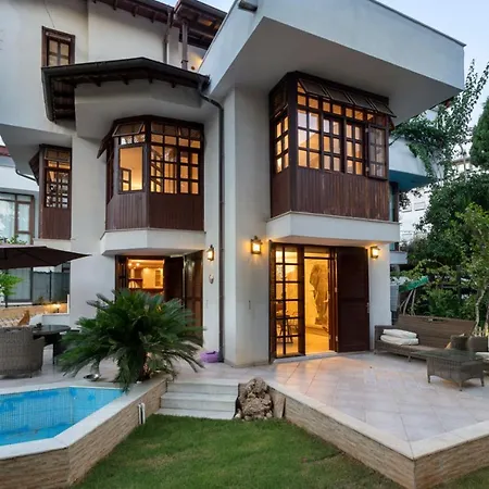 House Close To Beach With Shared Pool In Antalya-2
