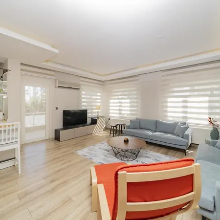 Delightful Flat With Shared Pool In Konyaalti-2
