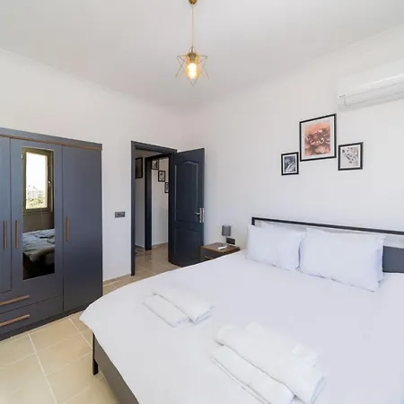 Sea View Apartment Near Beach With Balcony In Aksu-3