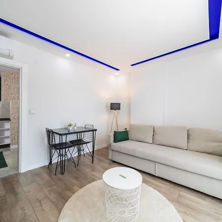 Modern And Central Home Near Beach In The Heart Of Antalya-2