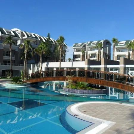 Outstanding 3 Bed Duplex In Popular Gated Community-2