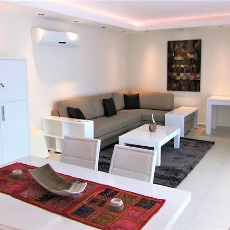 Tropical Gardens A 2 Bed Private Home Sleeps 5 Persons With Sofa Bed In Lounge-3