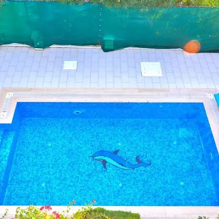 Gorgeous Secluded Villa With Private Pool And Bbq-2
