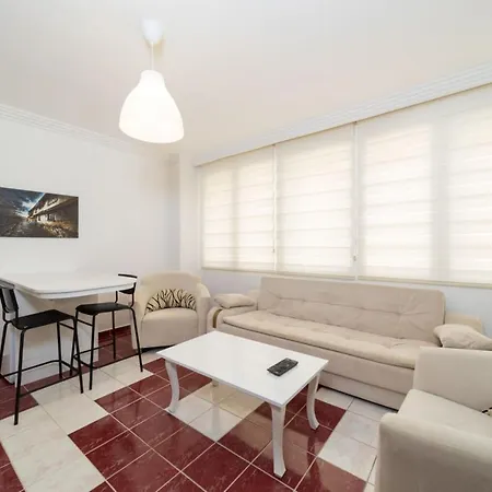 Peaceful Flat Near Trendy Attractions In Muratpasa-3