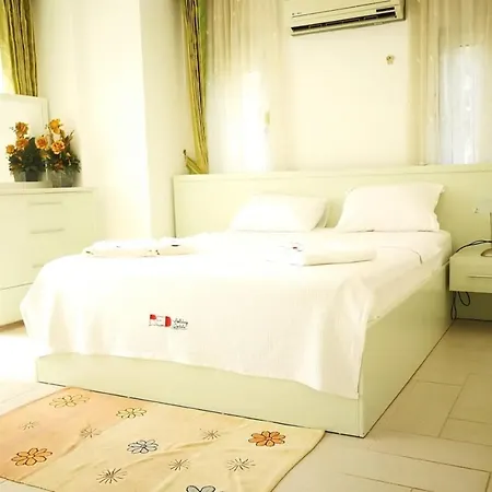 Exceptional Villa With Private Pool In Antalya-2