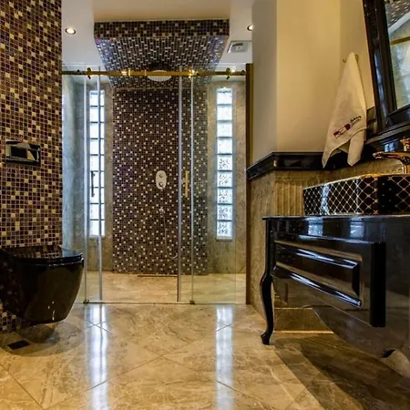 Luxurious Villa With Private Pool In Antalya-3