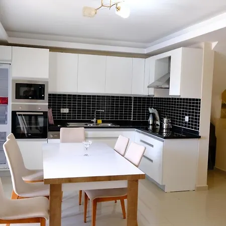 Bluehomes 4 Bedroom Apartment Dublex-3