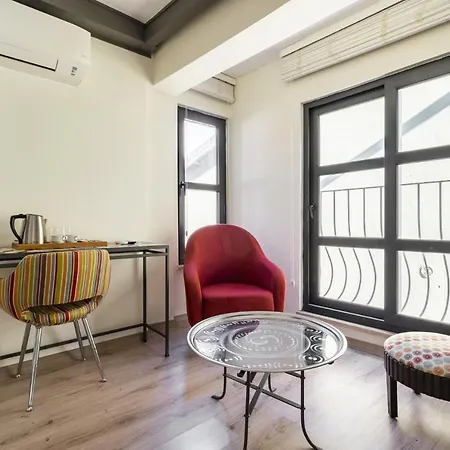 Delightful Flat Near Hadrians Gate-2