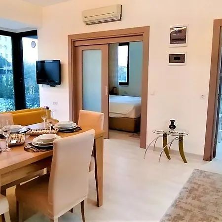 Central Flat With Shared Pool In Kepez Antalya-2