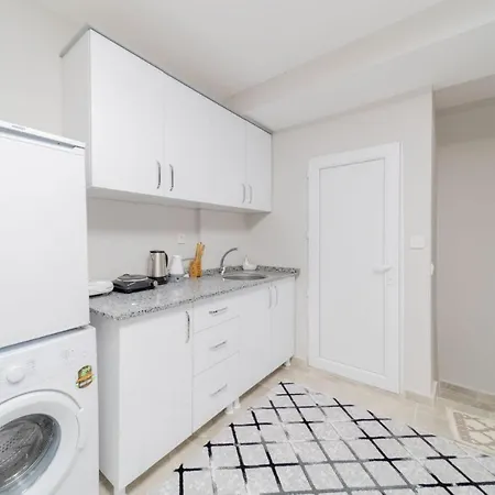 Furnished Tiny Studio Flat In Muratpasa Antalya-2