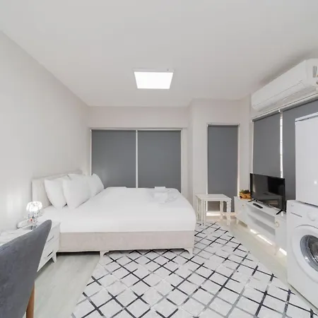 Furnished Tiny Studio Flat In Muratpasa Antalya-3