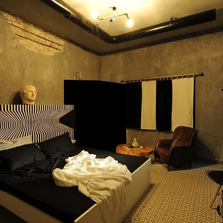 Role Street Hostel-3
