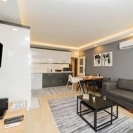 Lovely Central Apartment Near Beach In Muratpasa, Antalya-2
