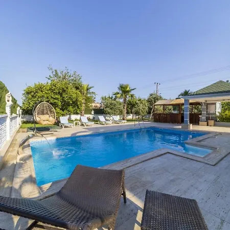 Marvelous Villa With Private Pool In Muratpasa-2