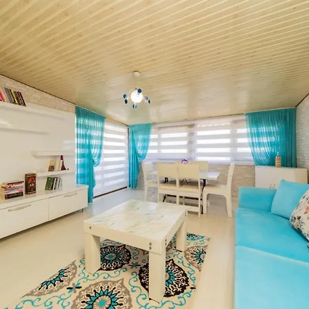 Capacious Flat With Terrace In Central Muratpasa-3