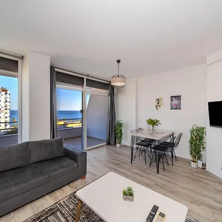 Refreshing Flat Within Walking Distance To Konyaalti Beach With Sea View In Antalya-2