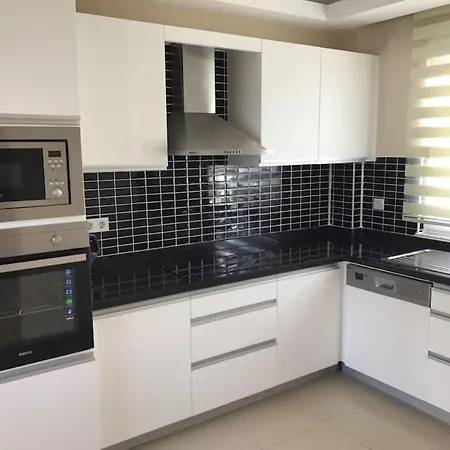 Sleeps 4, Spacious Villa With Shared Pool In Site - Awz 262-2
