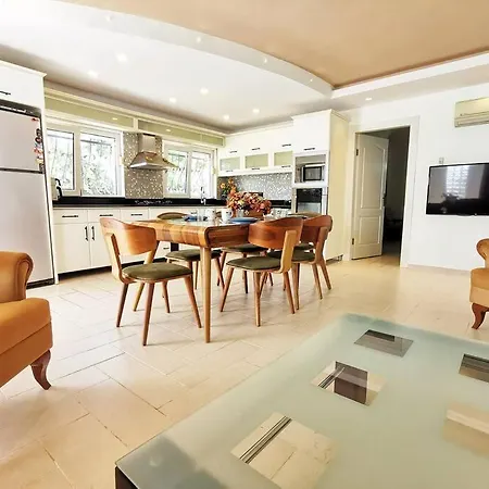 Sleeps 6, Stylish Villa With Private Pool Awz 280-2