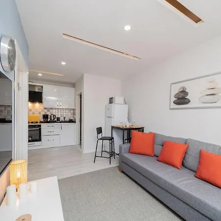 Central And Fully Furnished Flat In Muratpasa-3