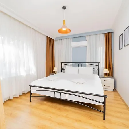 Spacious And Central Apartment Near Lara Beach In Muratpasa, Antalya-2