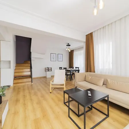 Spacious And Central Apartment Near Lara Beach In Muratpasa, Antalya-3
