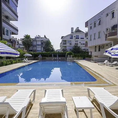 Vibrant Flat With Lovely Balcony In Muratpasa-2