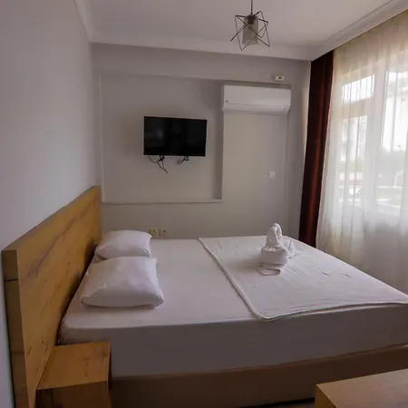New Garden Luna Side Apart Hotel-2