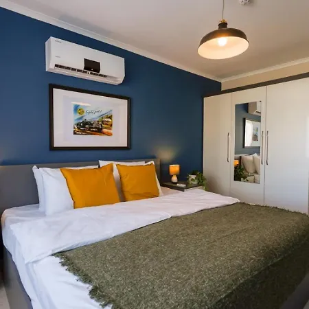 Chic Flat Near Hadrian'S Gate-2