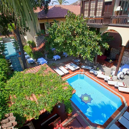 Spectacular Penthouse With Terrace Near Hadrian'S Gate-2