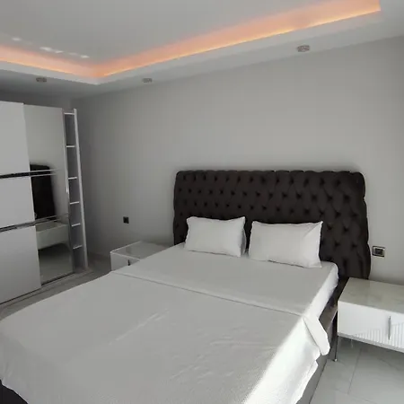 Elite Luxury Suite & Spa-3