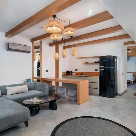 Lupia Suites-3