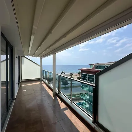 Sa Apartments! Beachfront Apartment With Sea View & Pool-2