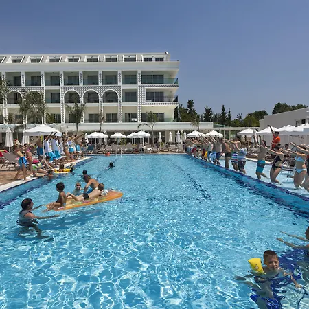 Karmir Resort & Spa-2