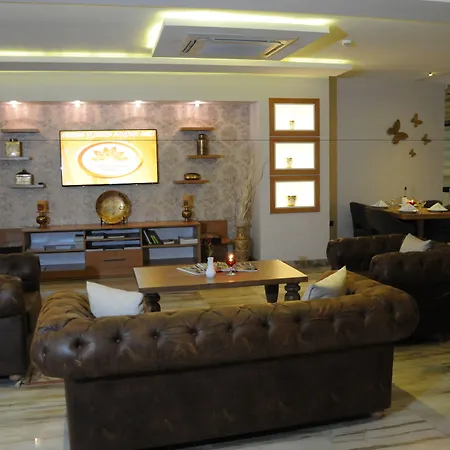 Golden Deluxe Hotel-3