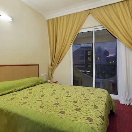 Larissa Inn-3
