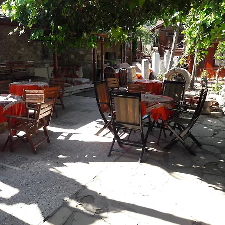 Antonios Motel-2
