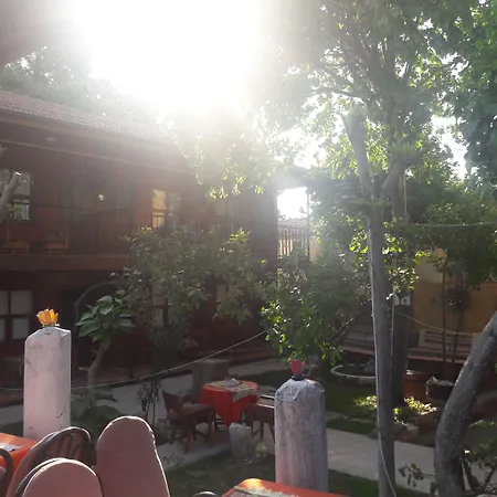 Antonios Motel-3