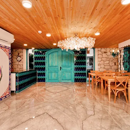Dam Hotel Lara-2