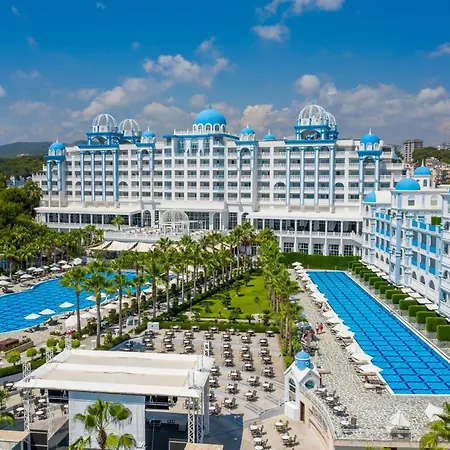 Rubi Platinum Spa Resort & Suites-3