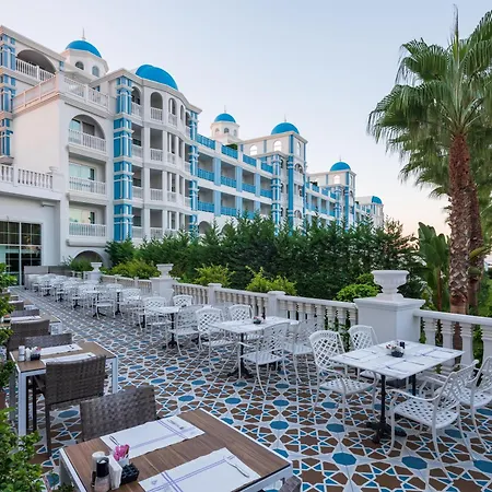 Rubi Platinum Spa Resort & Suites-2