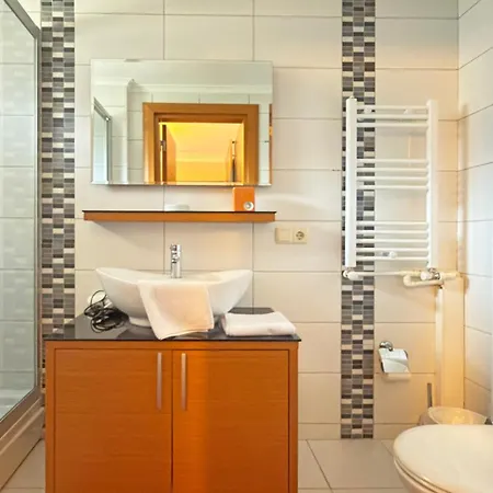 Paradise Town Villa Premium-2