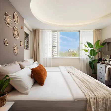 Is Hotel-3