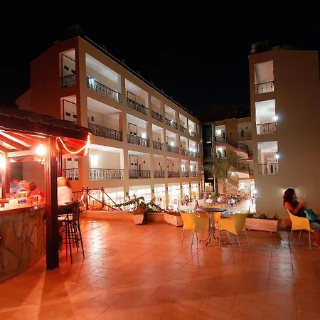 Starberry Hotel-3