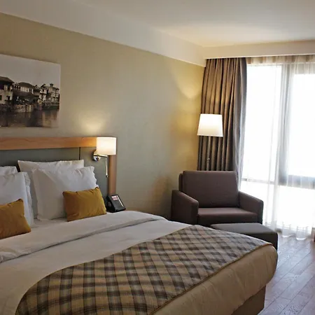 Ramada Hotel & Suites By Wyndham Adana-3