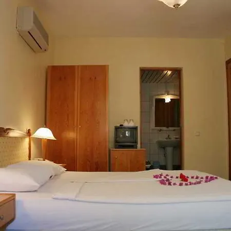 Aska Sun Queen Beach Hotel-2