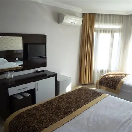 Altes Hotel-2