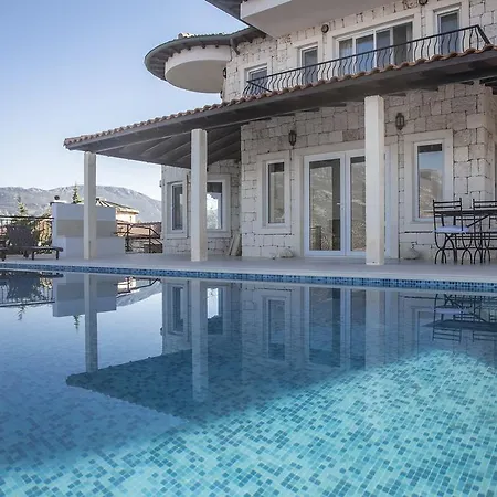 Luxury Villa Caretta-2