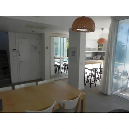 Novron Villa 11-3