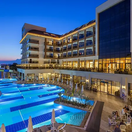 Glamour Resort & Spa-2