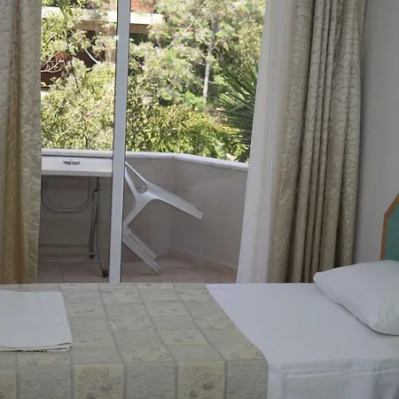 Delfin Otel-2